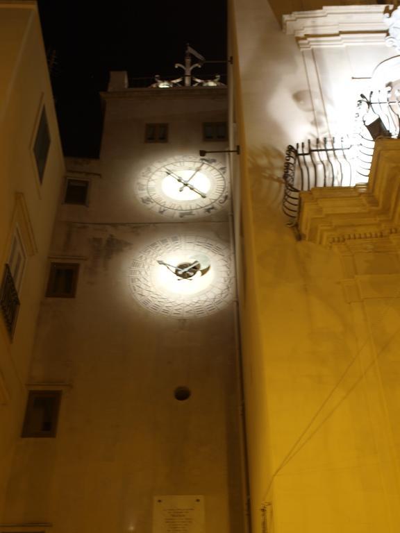 B&B Arco Dell'Orologio Trapani Rum bild